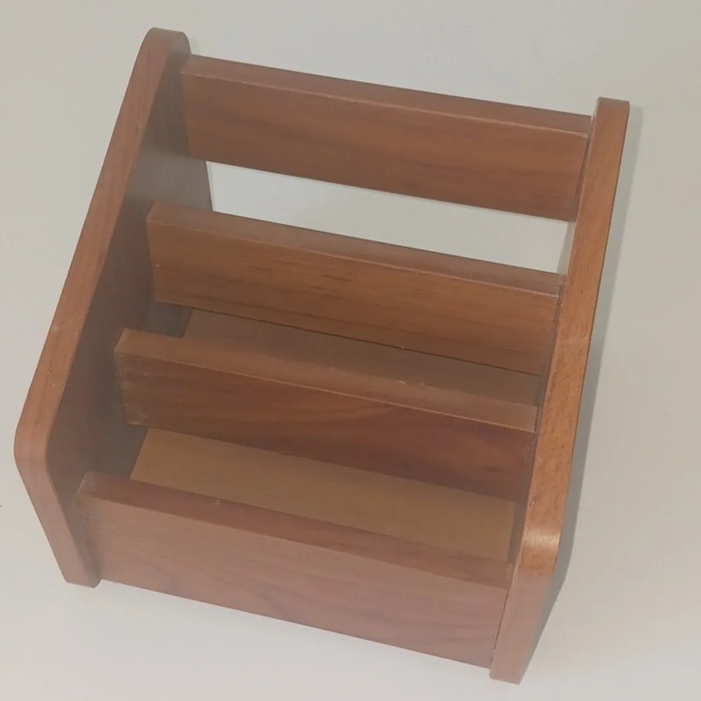 N/A elegant wooden